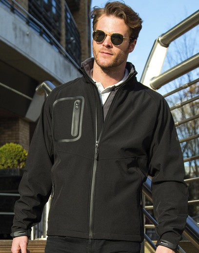 Casaco Softshell com desempenho Ultra Lite