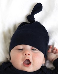 1 knot baby hat