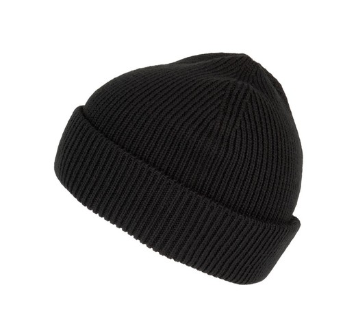 Gorro em malha com dobra dupla