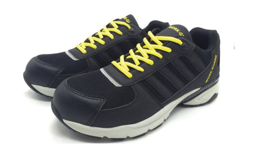 Lightweight safety shoe