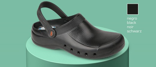 Lightweight EVA clog, with anti-slip cells on the sole, monocoque, anatomical and anti-slip. Color Black