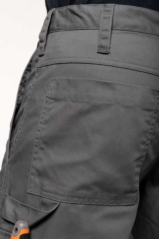 Arbeitsshorts mit mehreren Taschen