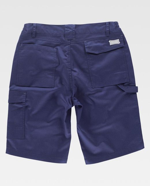 Zwei-Wege-Stretch-Bermudashorts, Multi-Pocket- und Marine-Details kombiniert