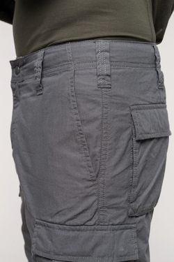 Leichte Bermudashorts mit mehreren Taschen für Herren