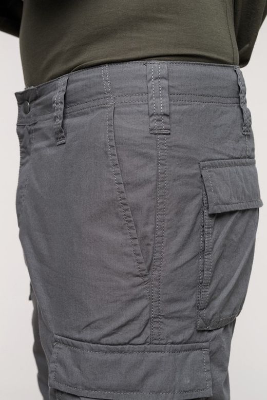Leichte Bermudashorts mit mehreren Taschen für Herren