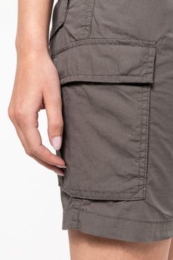 Leichte Bermudashorts für Frauen mit mehreren Taschen