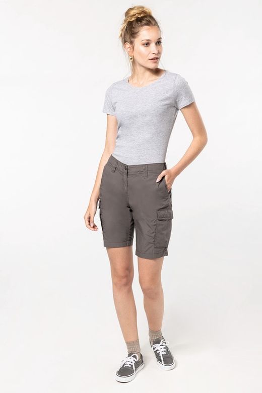Leichte Bermudashorts für Frauen mit mehreren Taschen