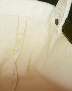 Kiyomi Satin und Samttasche