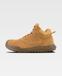 Bota baja de serraje con cordones. Libre de metal.