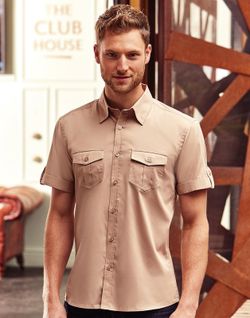 Camisa manga doblada con bolsillos hombre