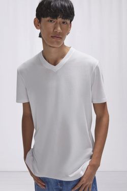 Camiseta con cuello de pico #150