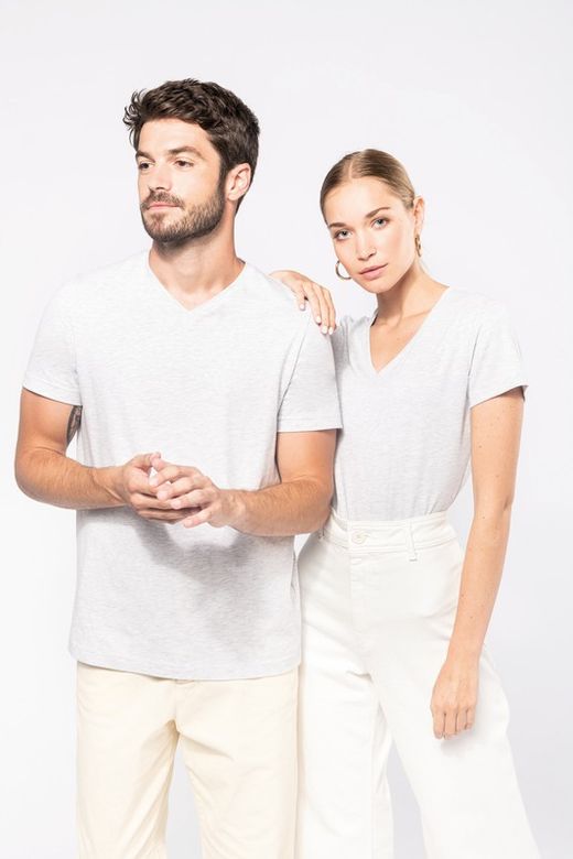 T-SHIRT SCOLLO AV CON MANICA CORTA