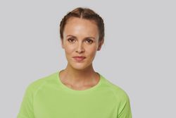 Damen-Sportshirt aus Recyclingmaterial mit Rundhalsausschnitt