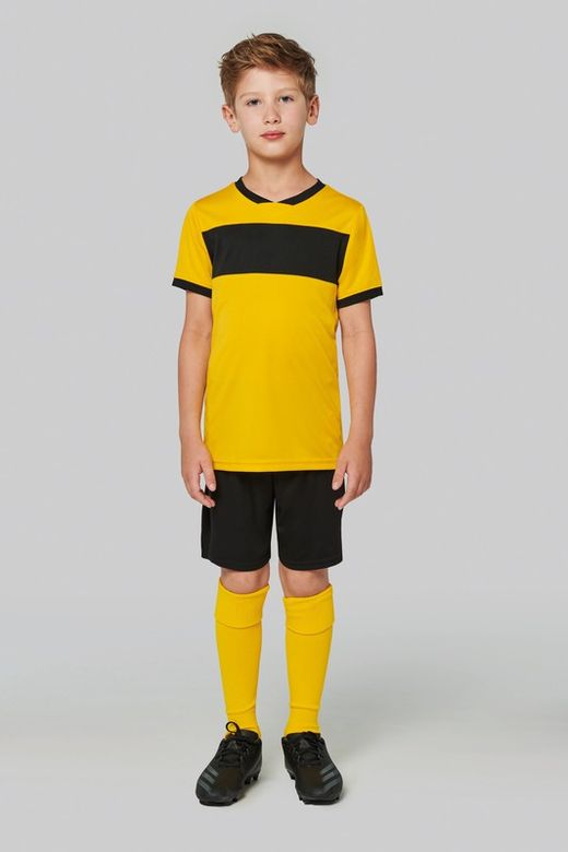 Maglietta dell'attrezzatura del ragazzo