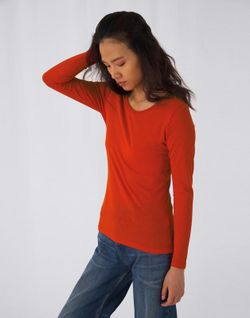 Inspirieren Sie das lange T-Shirt der Frauen