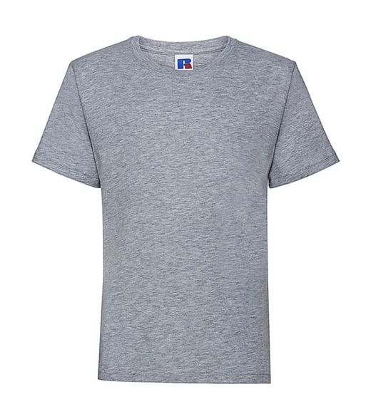 T-Shirt eines schlanken Jungen