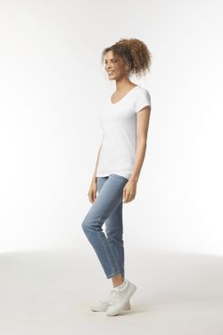 T-shirt con scollo a V Softstyle® da donna