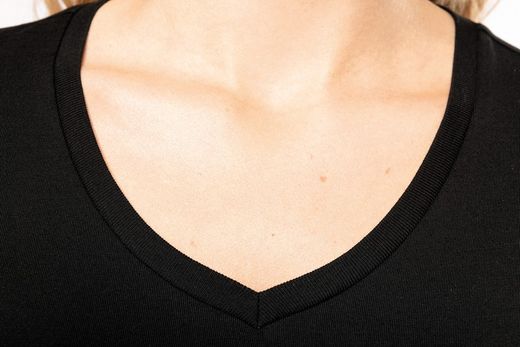 Supima® Kurzarm T-Shirt mit V-Ausschnitt für Damen