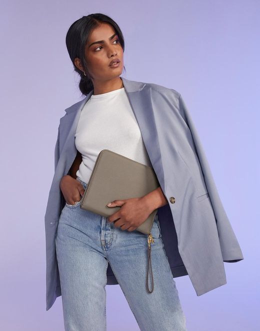 Cartera Travel/Tech Boutique