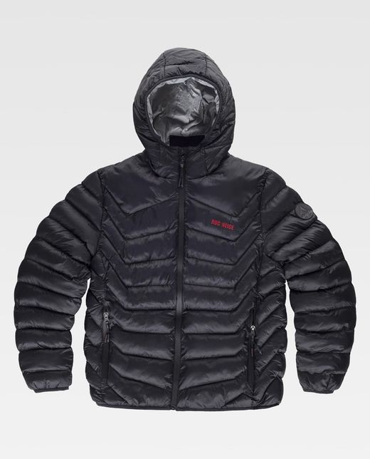 Veste matelassée RËIF avec un motif de surpiqûres qui rehausse l'image de l'empiècement caractéristique de la marque.  Noir