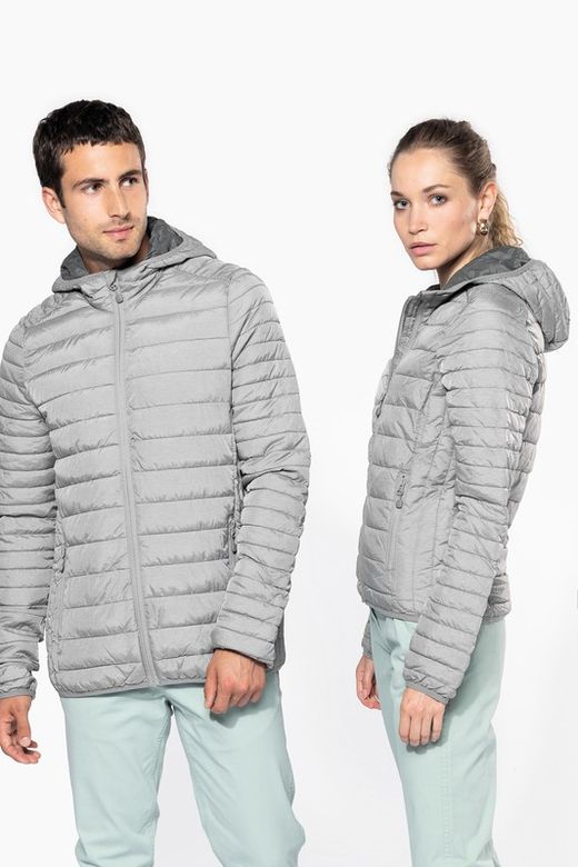 Casaco acolchoado leve para mulher com capuz
