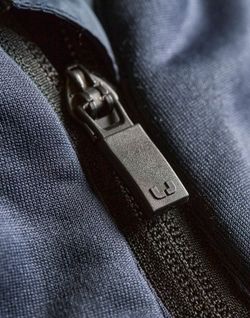 Chaqueta con capucha dos materiales mujer