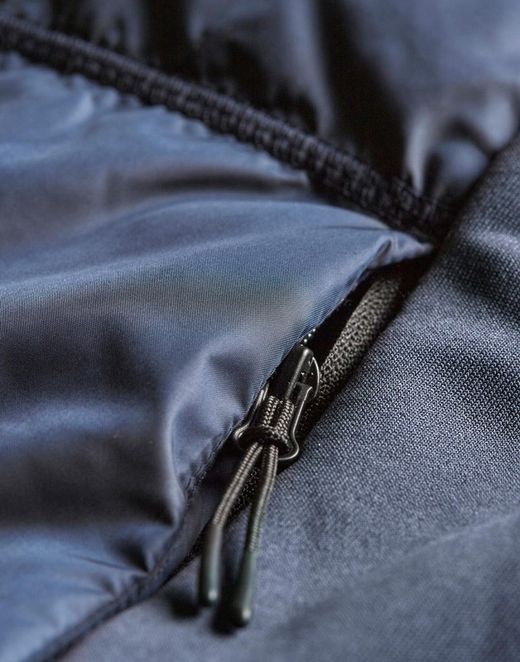 Chaqueta con capucha dos materiales mujer