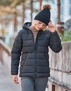 Chaqueta ligera con capucha mujer