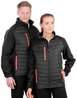 Gepolsterte Softshell-Jacke