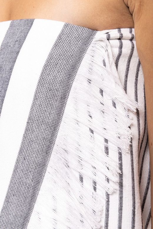 Gestreifte Fouta mit Fransen