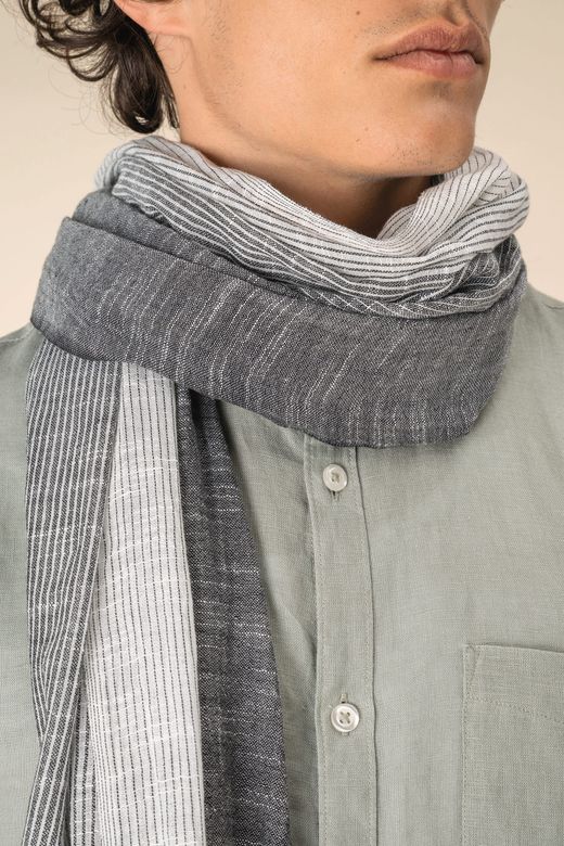 Gestreiftes Unisex-Schal