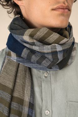 Gestreiftes und kariertes Unisex-Schal