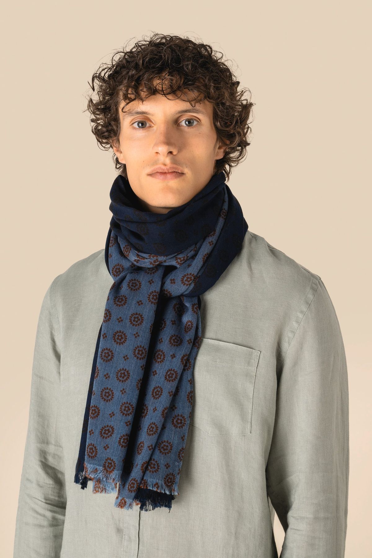 Fular con estampado floral unisex