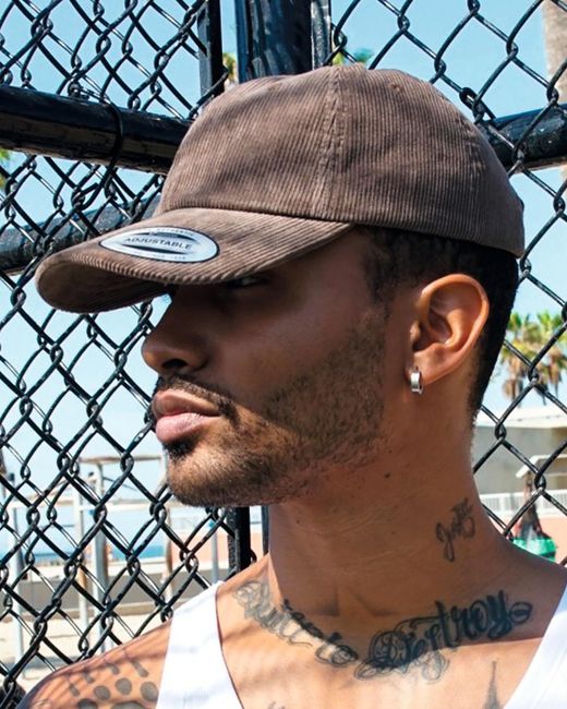 Gorra Dad de perfil bajo y de pana