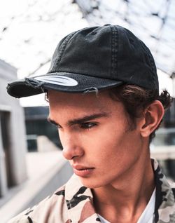 Gorra de perfil bajo aspecto desgastado