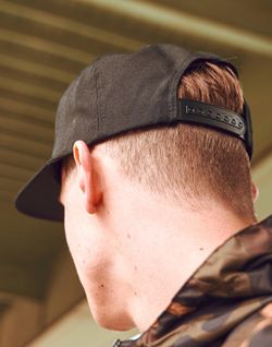Gorra Pro-Style de sarga con cierre a presión
