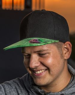 Gorra Snapback Bronx con visera plana brillante
