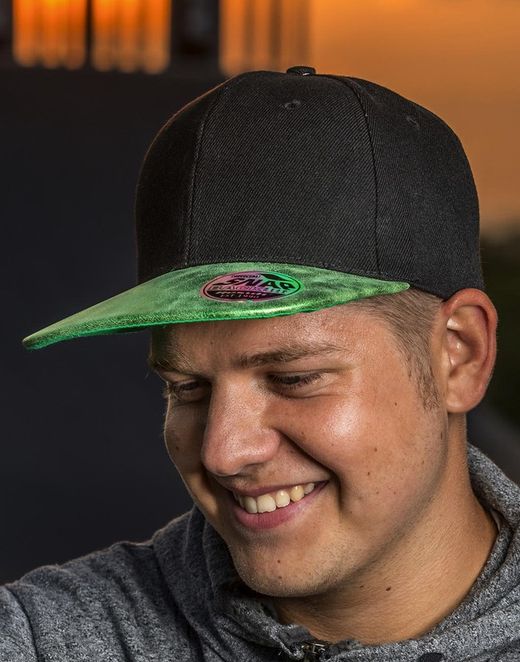 Gorra Snapback Bronx con visera plana brillante