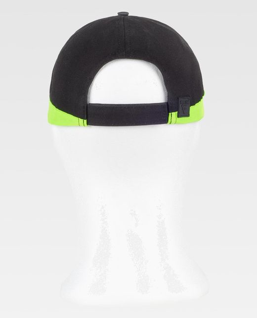 Gorra tricolor con tejido canvas