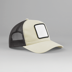Cappellino trucker a 5 pannelli con patch quadrato