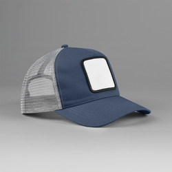 Cappellino trucker a 5 pannelli con patch quadrato