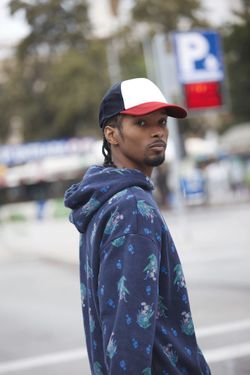 Cappellino trucker a 5 pannelli multicolore