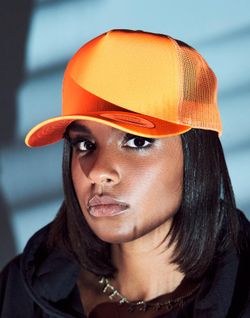 Gorra Trucker Retro Neon