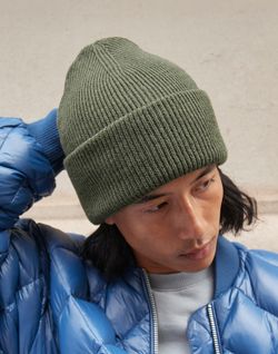 Gorro clásico con dobladillo ancho