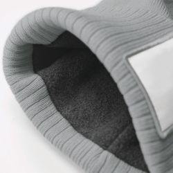 Mütze mit aufgesetztem Patch