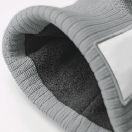 Mütze mit aufgesetztem Patch