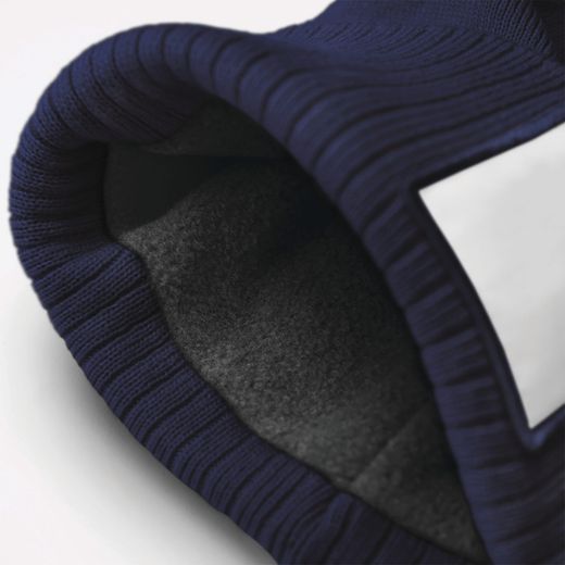 Mütze mit aufgesetztem Patch