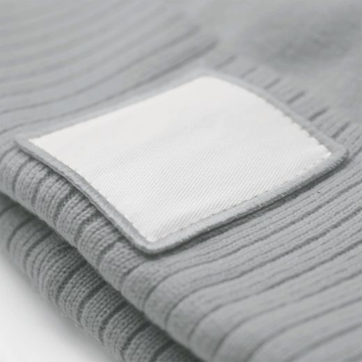 Mütze mit aufgesetztem Patch