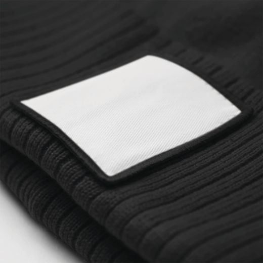 Mütze mit aufgesetztem Patch