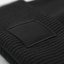 Mütze mit breiter Krempe und Ton-in-Ton-Patch